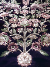 Load image into Gallery viewer, LimeLight Neckline Velvet