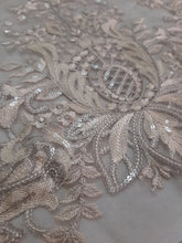 Load image into Gallery viewer, Mariab Patch Cut Work Style