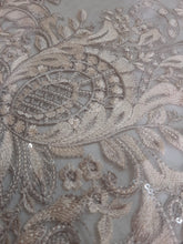 Load image into Gallery viewer, Mariab Patch Cut Work Style