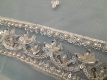 Load image into Gallery viewer, Branded duppta Hand work