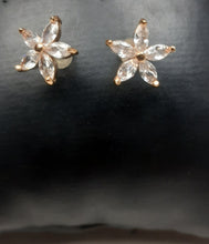 Load image into Gallery viewer, Gold Plated Tops / Studds