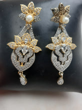 Load image into Gallery viewer, Gold Platted Earings