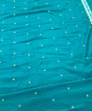 Load image into Gallery viewer, Zaha by khadija Shah Shawl