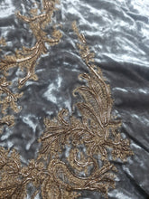 Load image into Gallery viewer, Sana Safinaz 3-piece Velvet