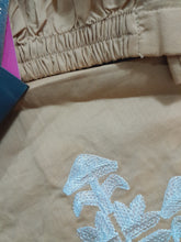 Load image into Gallery viewer, Khaddi Trouser Ready to Wear