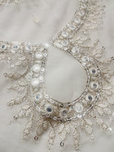 Load image into Gallery viewer, Mariab Neckline & Patch Set