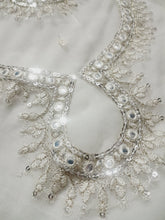 Load image into Gallery viewer, Mariab Neckline & Patch Set