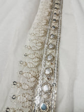 Load image into Gallery viewer, Mariab Neckline & Patch Set