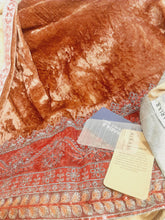 Load image into Gallery viewer, Mariab Shawl Velvet Ready to wear