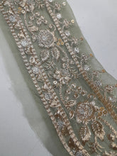 Load image into Gallery viewer, Mariab Neckline & Patch Set