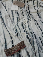 Load image into Gallery viewer, Mariab Frock Pret / Ready To Wear