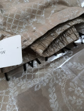 Load image into Gallery viewer, Mariab Trouser Ready to Wear Jacquard