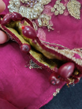 Load image into Gallery viewer, Mariab Choli Adda Work