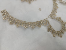 Load image into Gallery viewer, Mariab Neckline & Shoulderlines