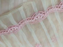 Load image into Gallery viewer, Mariab Duppta Embroidered