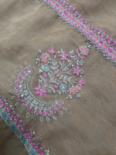 Load image into Gallery viewer, Mariab Neckline Sleeves & Daman Patches Set