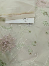 Load image into Gallery viewer, Mariab Fabric Luxe Lawn Embroidered
