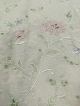 Load image into Gallery viewer, Mariab Fabric Luxe Lawn Embroidered