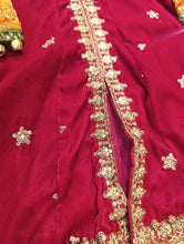 Load image into Gallery viewer, Mariab Frock Velvet Ready to wear