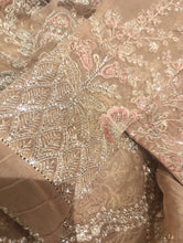 Load image into Gallery viewer, Mariab Saree Ready to Wear Complete