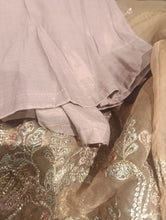 Load image into Gallery viewer, Mariab Saree Ready to Wear Complete