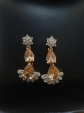 Load image into Gallery viewer, Gold Platted Earings