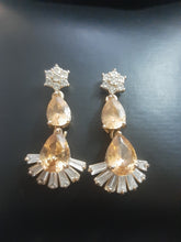 Load image into Gallery viewer, Gold Platted Earings