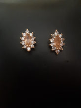 Load image into Gallery viewer, Gold Plated Tops / Studds