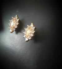 Load image into Gallery viewer, Gold Plated Tops / Studds