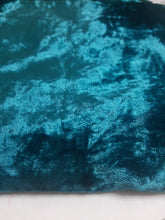 Load image into Gallery viewer, Mariab Fabric Plain Velvet

