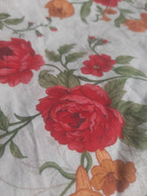 Load image into Gallery viewer, Mariab Fabric Printed Lawn
