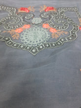 Load image into Gallery viewer, Mariab Centre Panel / Neckline
