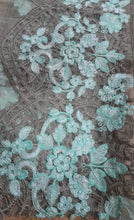 Load image into Gallery viewer, Mariab Patch Pallu
