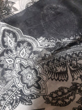 Load image into Gallery viewer, Mariab Duppta Silk
