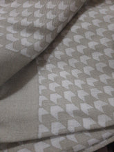 Load image into Gallery viewer, Mariab Shawl wool Ready to wear
