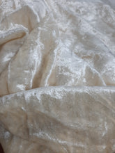 Load image into Gallery viewer, Mariab Fabric Plain Velvet

