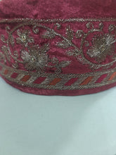 Load image into Gallery viewer, Mariab Patch Velvet
