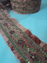 Load image into Gallery viewer, Mariab Patch Velvet
