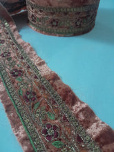 Load image into Gallery viewer, Mariab Patch Velvet
