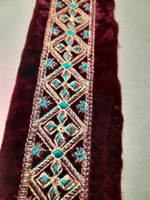 Load image into Gallery viewer, Mariab Patch Velvet
