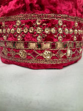 Load image into Gallery viewer, Mariab Patch Velvet
