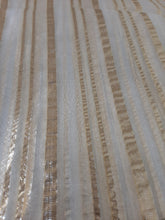 Load image into Gallery viewer, Mariab Fabric
