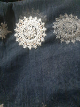 Load image into Gallery viewer, Mariab Duppta Fabric
