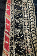 Load image into Gallery viewer, Mariab Patch velvet
