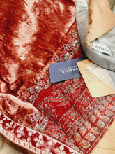 Load image into Gallery viewer, Mariab Shawl Velvet Ready to wear
