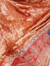 Load image into Gallery viewer, Mariab Shawl Velvet Ready to wear
