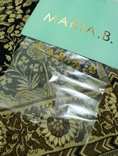 Load image into Gallery viewer, Mariab Shawl Wool Ready to Wear
