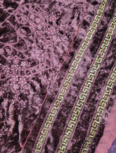 Load image into Gallery viewer, Mariab Patch Set velvet shawl
