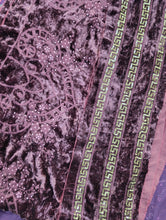 Load image into Gallery viewer, Mariab Patch Set velvet shawl
