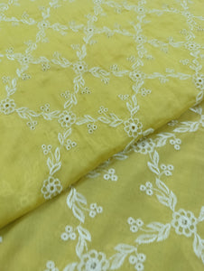 Mariab Fabric Luxe Qureshia style